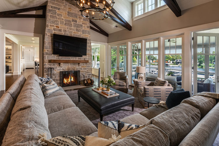 LuxuryHome_lakehouse_livRm-3-final.jpg